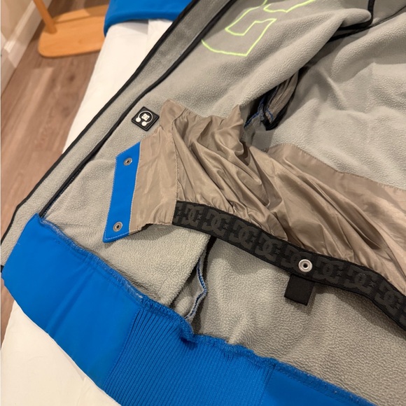DC Blue Softshell Ski/Snowboard Jacket - Picture 16 of 16